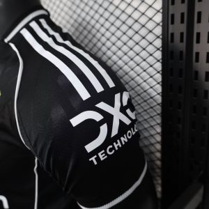 2025/2026 Player Version Manchester United Special Edition Black Football Shirt 1:1 Thai Quality