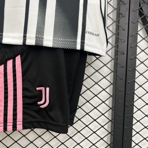 2025/2026 Kids Size Juventus Home Football Shirt 1:1 Thai Quality