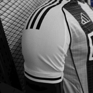 2025/2026 Player Version Newcastle United Home Football Shirt 1:1 Thai Quality
